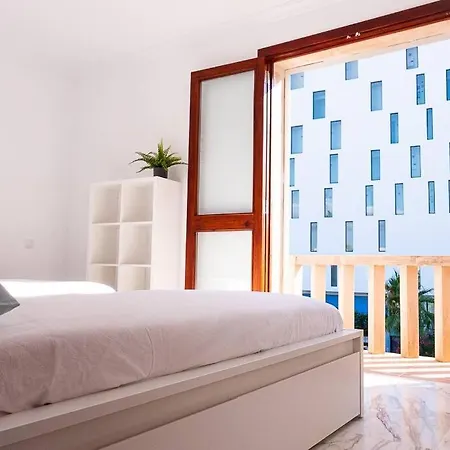 Marbella: 6 W/ Pool & 70m To The Palma de Mallorca